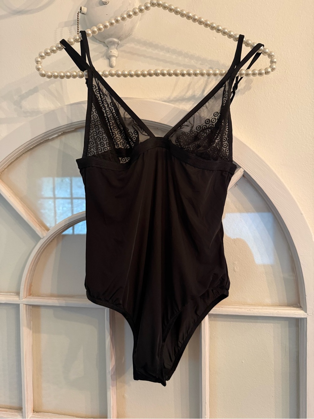 Victoria's Secret Black Lace Trim Bodysuit Size Small S/P Open Back V-Neck